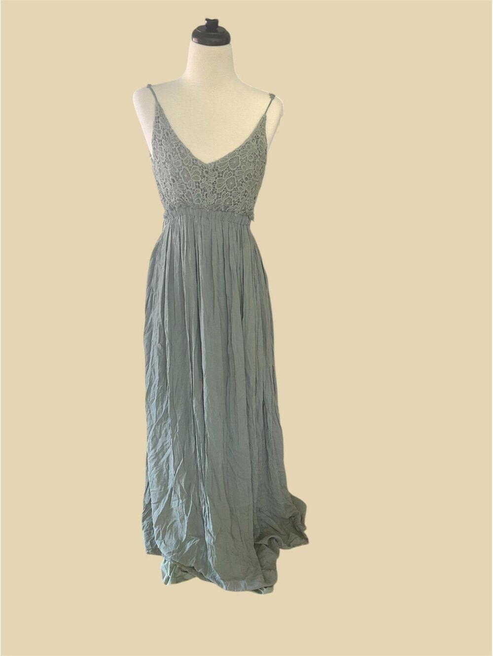 Elegant Wishlist Apparel Maxi Dress - Size L